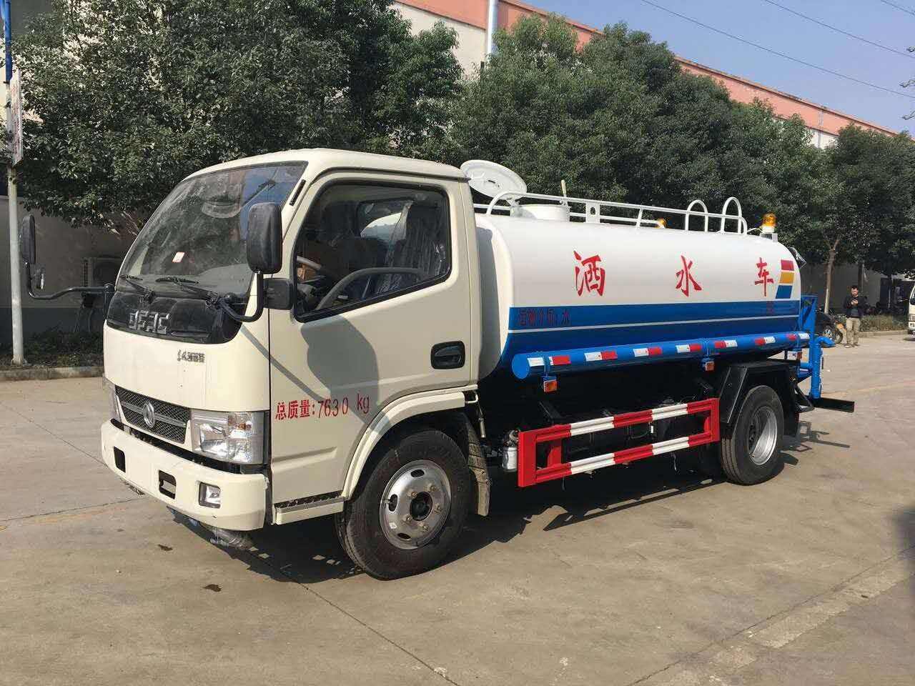 5噸灑水車在哪里有賣？湖北楚勝汽車13886887089